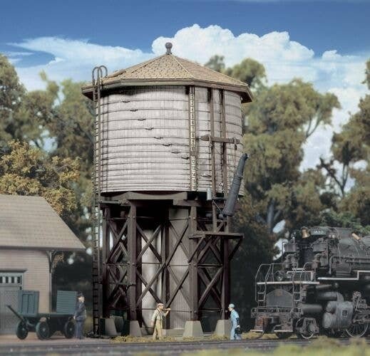 Wood Water Tank -- Kit - 3-1/2 x 3-7/8 x 6-5/8′ 8.7 x 9.6 x 16.5cm, HO, Walthers Cornerstone 3531