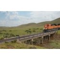 Modern Short-Span Concrete Railroad Bridge -- Kit - 17-7/8 x 2-13/16 x 2-7/8′ 45.4 x 7.1 x , HO, Walthers Cornerstone 4591