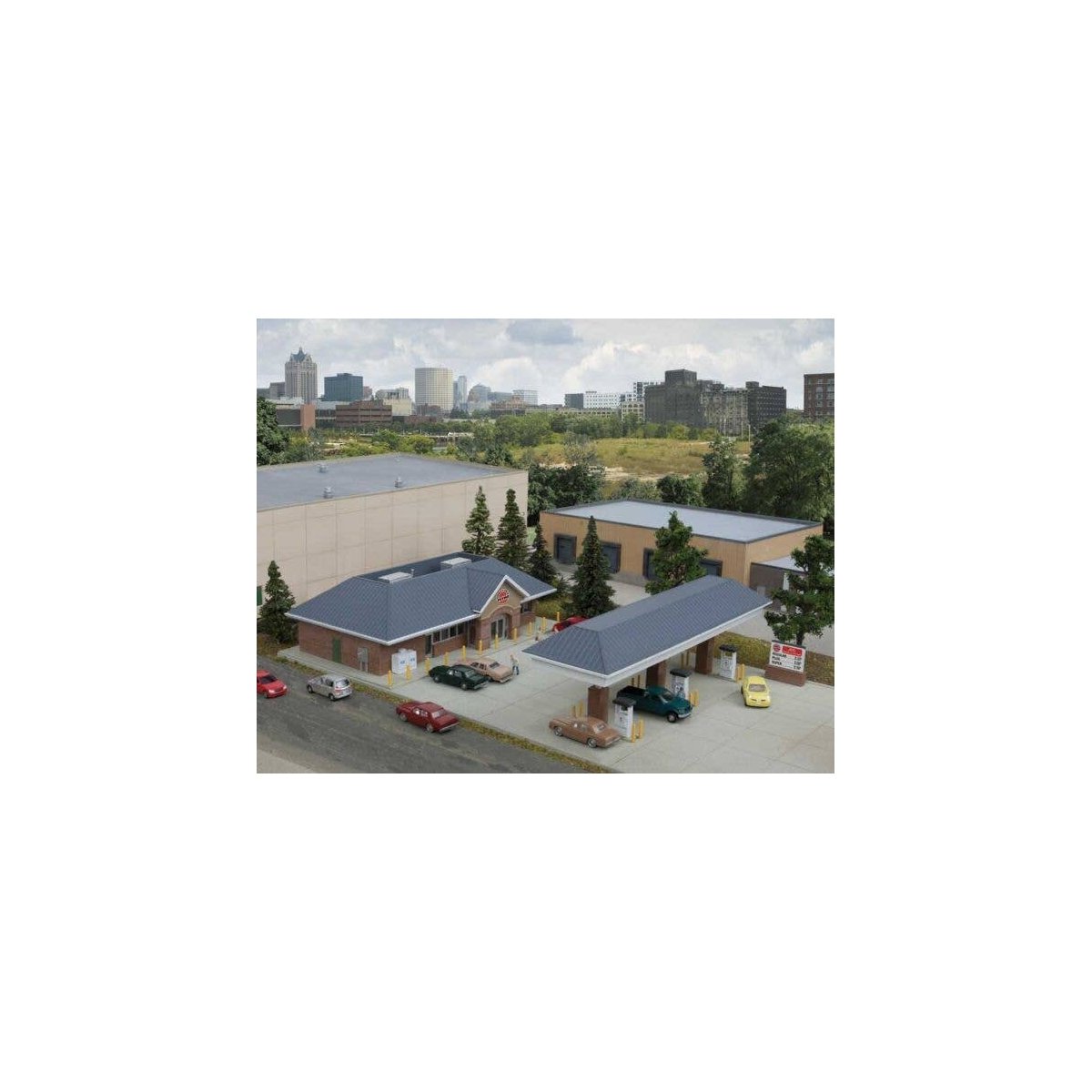 Modern Gas Station -- Kit - Main Building: 5-3/4 x 3-5/8 x 1-3/4′ 14.6 x 9.2 x 4.4cm, N, Walthers Cornerstone 3885