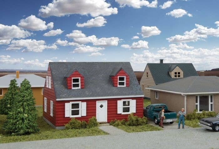 Cape Cod House -- Kit - 2-3/8 x 2 x 1-5/8′ 6 x 5 x 4.1cm, N, Walthers Cornerstone 3839