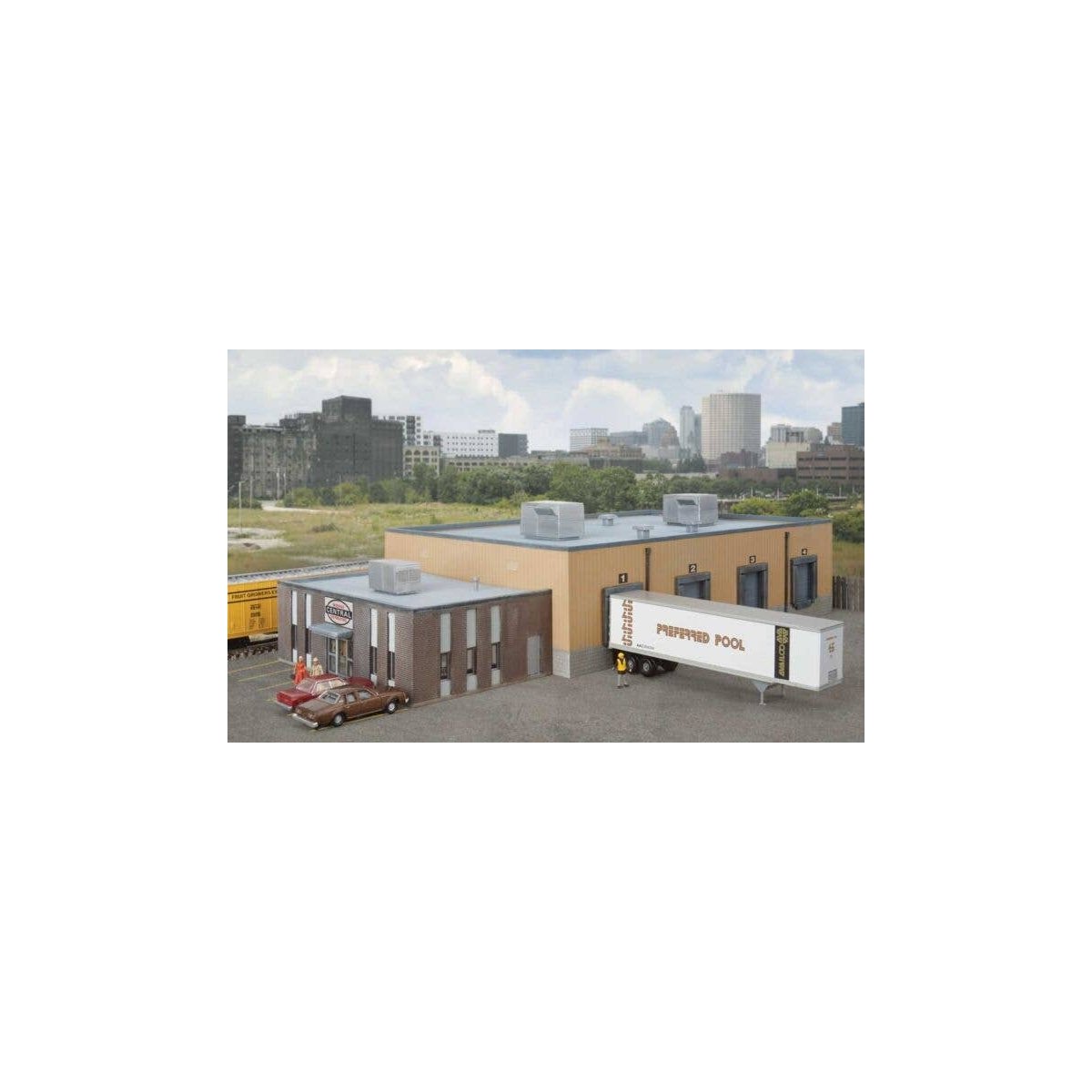 Central Beverage Distributors with Office Annex -- Kit - 10-9/16 x 4-11/16 x 2-1/4′ 26.8 x 1, N, Walthers Cornerstone 3861