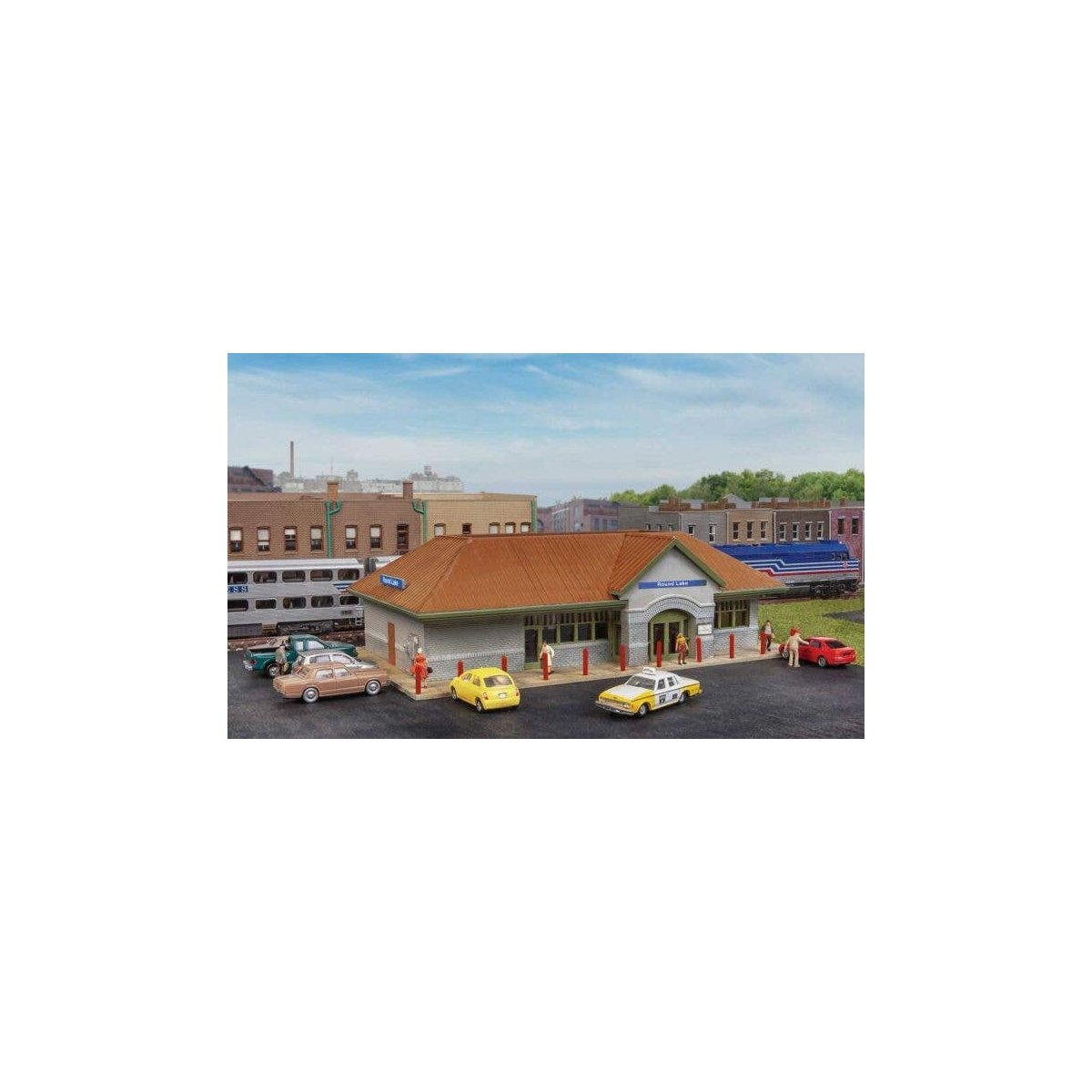 Modern Suburban Station -- Kit - 5-3/4 x 3-5/8 x 1-3/4′ 14.6 x 9.2 x 4.4cm, N, Walthers Cornerstone 3887