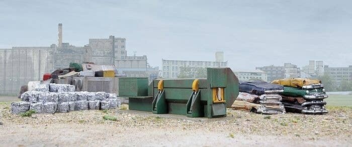 Baler-Logger -- Kit - 4-5/8 x 1-3/8 x 1-1/4′ 11.7 x 3.4 x 3.1cm, HO, Walthers Cornerstone 3631