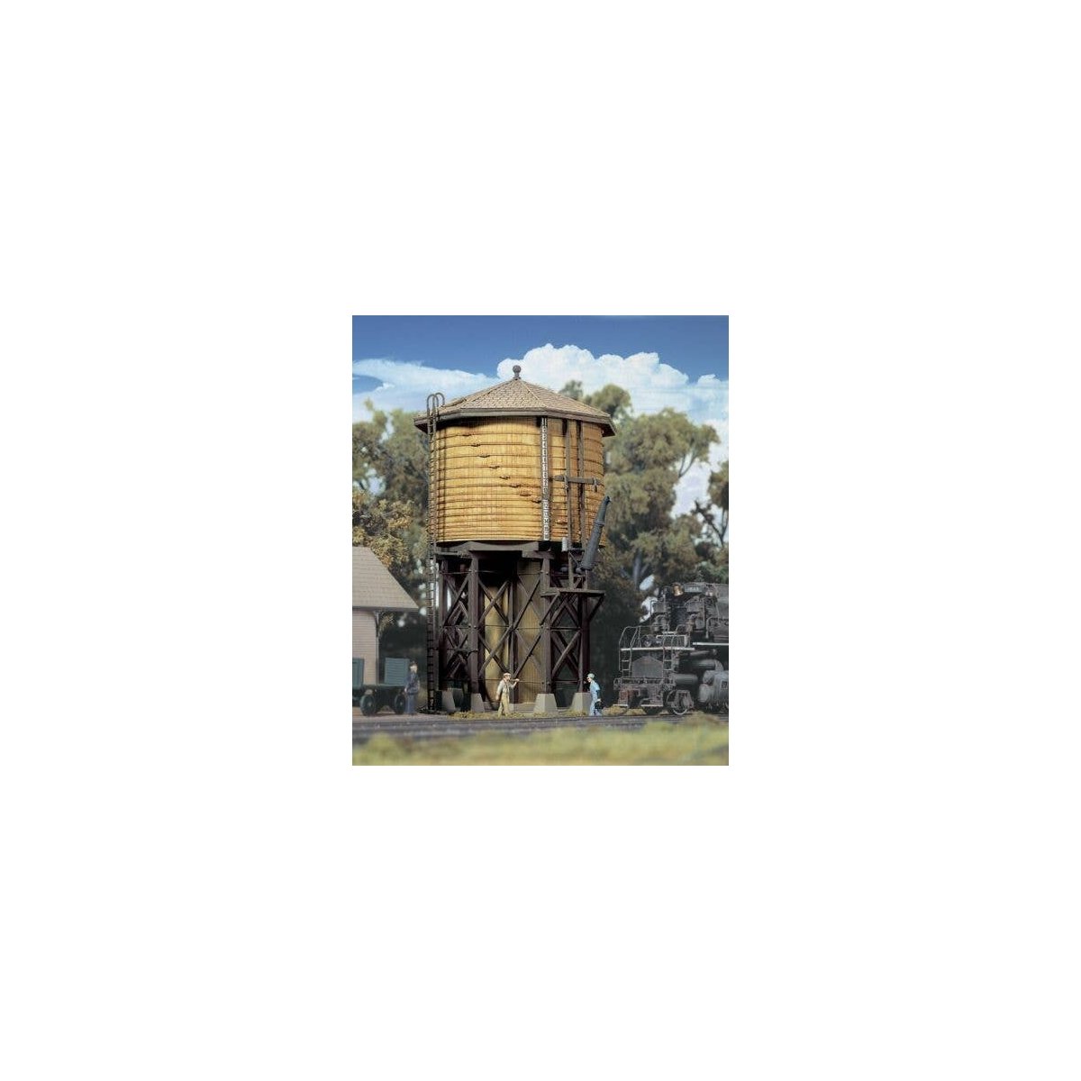 Wood Water Tank - Built-ups -- Assembled - Yellow Ochre - 3-1/2 x 3-7/8 x 6-5/8′ 8.7 x 9.6 , HO, Walthers Cornerstone 2813