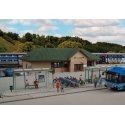 Modern Bus Shelter -- Kit with Accessories, HO, Walthers Cornerstone 3552