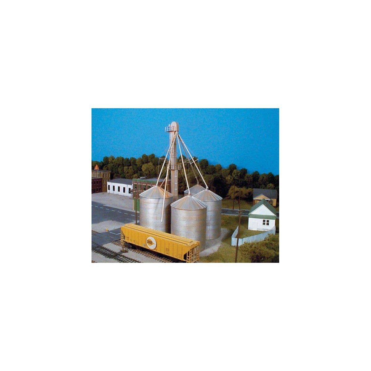 Grain Elevator -- Kit - Scale Height: 90′ 27.4m, HO, Rix Products 407