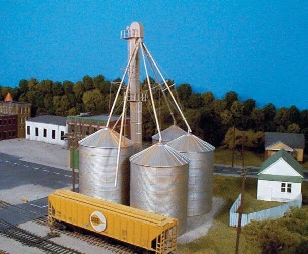 Grain Elevator -- Kit - Scale Height: 90′ 27.4m, HO, Rix Products 407