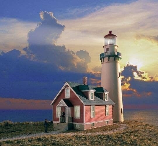 Rocky Point Lighthouse -- Kit - 3 x 8-1/8 x 8-7/8′ 7.5 x 20.3 x 22.8cm, HO, Walthers Cornerstone 3663
