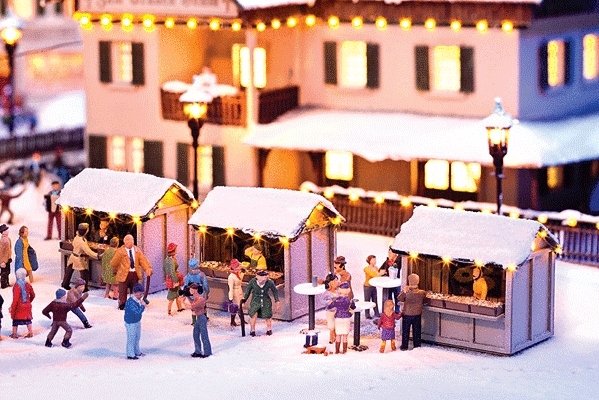 Christmas Market Stall Set - Kit -- 1-1/2 x 1-1/16 x 1-5/16′ 3.8 x 2.7 x 3.4cm pkg(3), HO, Noch Gmbh & Co 66412
