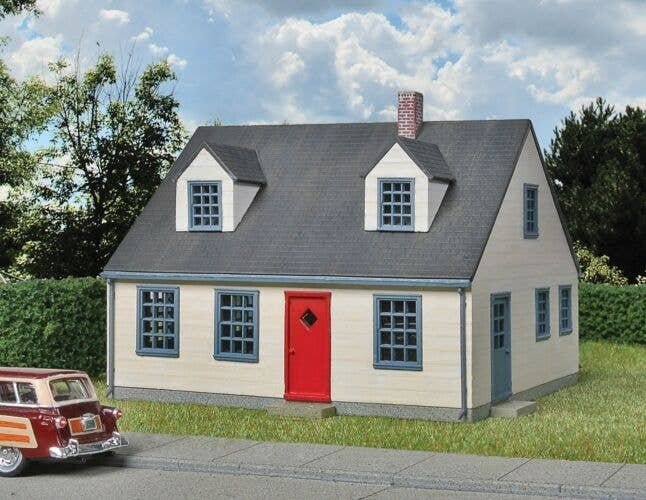 Cape Cod House -- Kit - 4-1/4 x 3-5/8 x 3′ 10.7 x 9.2 x 7.6cm, HO, Walthers Cornerstone 3776