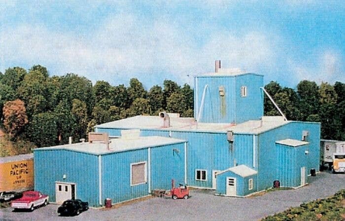 Milton A. Corporation Building -- Kit - 4-1/8 x 8-1/4` 10.3 x 20.6cm 9-3/4 x 11 x 7` 24.3 x 27.5 x 17., HO, Pikestuff 104