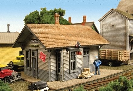 Hickson Depot -- Kit - 2-1/4 x 1-1/4 x 1-3/8′ 5.7 x 3.2 x 3.5cm, N, Monroe Models 9210