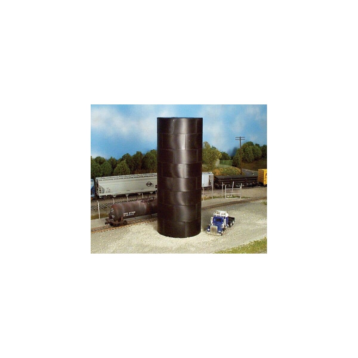 Flat Top Water/Oil Tank -- Kit - Scale Height 60′ 18.3m, HO, Rix Products 502