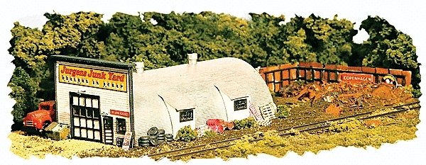 Jurgens Junk Yard - Kit -- 3-1/2 x 2-1/2 x 1-3/4′ 8.9 x 6.3 x 4.4cm, N, Monroe Models 9204