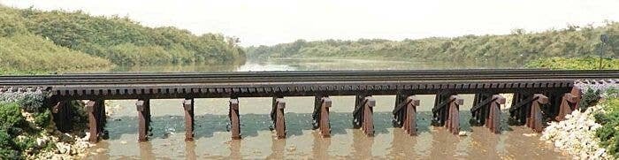 Wood Estuary Railroad Trestle -- Laser-Cut Wood Kit - 14 x 90 Scale Feet, O, B.T.S. 17144