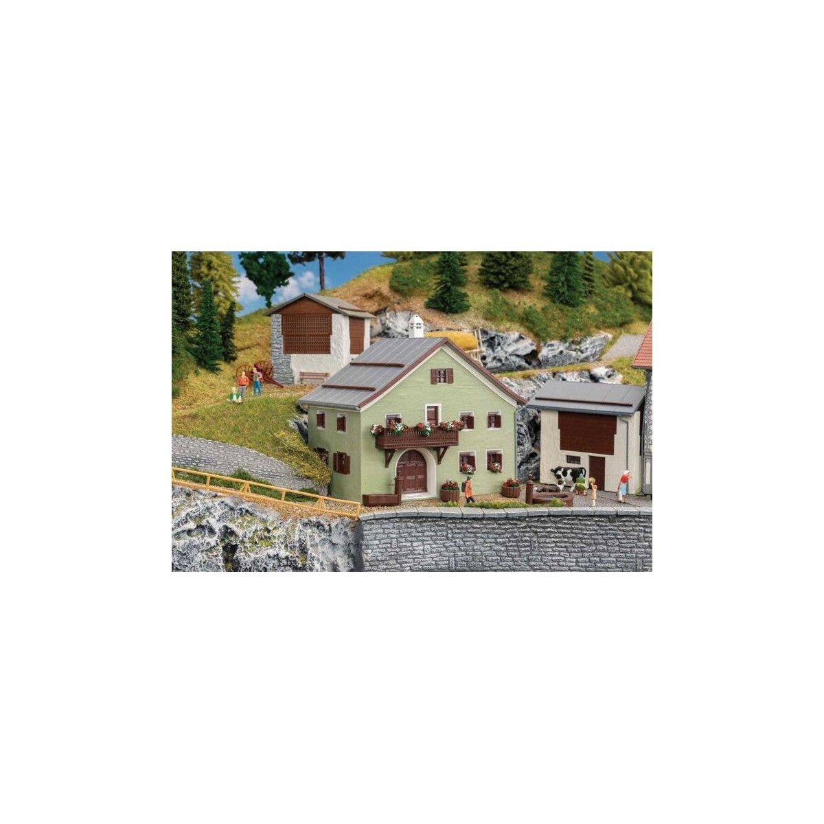 Engadine House -- Kit - 4-15/16 x 3-1/2 x 4-5/8′ 12.5 x 8.8 x 11.7cm, HO, Faller Gmbh 130623