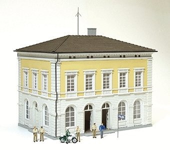 Police Station w/Police & Accessories - Kit, HO, Preiser Kg 19000