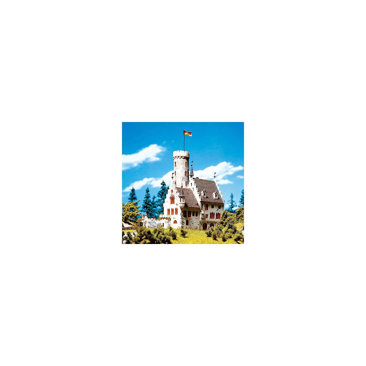 Castle with Moat -- 5-1/4 x 3′ 13.5 x 7.5cm, N, Faller Gmbh 232242