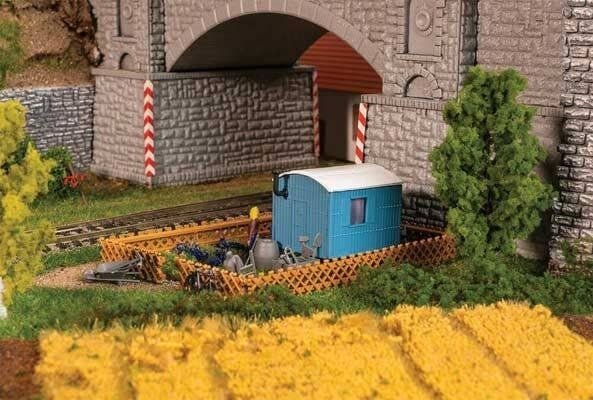 Allotment Garden w/Figures & Details -- 75th Anniversary Series Kit - 10.5 x 7.4 x 4cm, HO, Faller Gmbh 190090