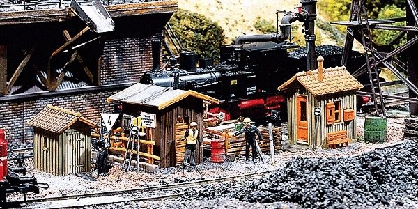 Three Trackside Shanties - Kit, HO, Faller Gmbh 120140