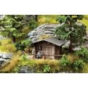 Forest Lodge -- Kit - 2-9/16 x 2 x 1-9/16′ 6.5 x 5.1 x 4cm, HO, Noch Gmbh & Co 14342
