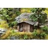 Forest Lodge -- Kit - 2-9/16 x 2 x 1-9/16′ 6.5 x 5.1 x 4cm, HO, Noch Gmbh & Co 14342