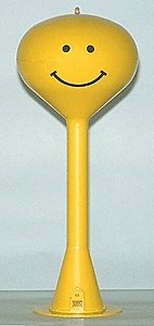 Spherical Water Tower w/Flashing Red Light - 9-3/4′ 24.7cm Tall -- Yellow (Smile, HO, Railtown Model Railroad Suppli 2906L