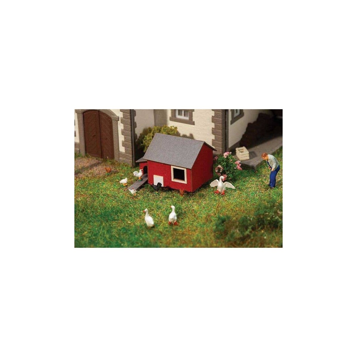 Laser-Cut Kit -- Hen House - 1-5/16 x 1-3/16 x 7/8′ 3.4 x 3 x 2.3cm, HO, Faller Gmbh 180298