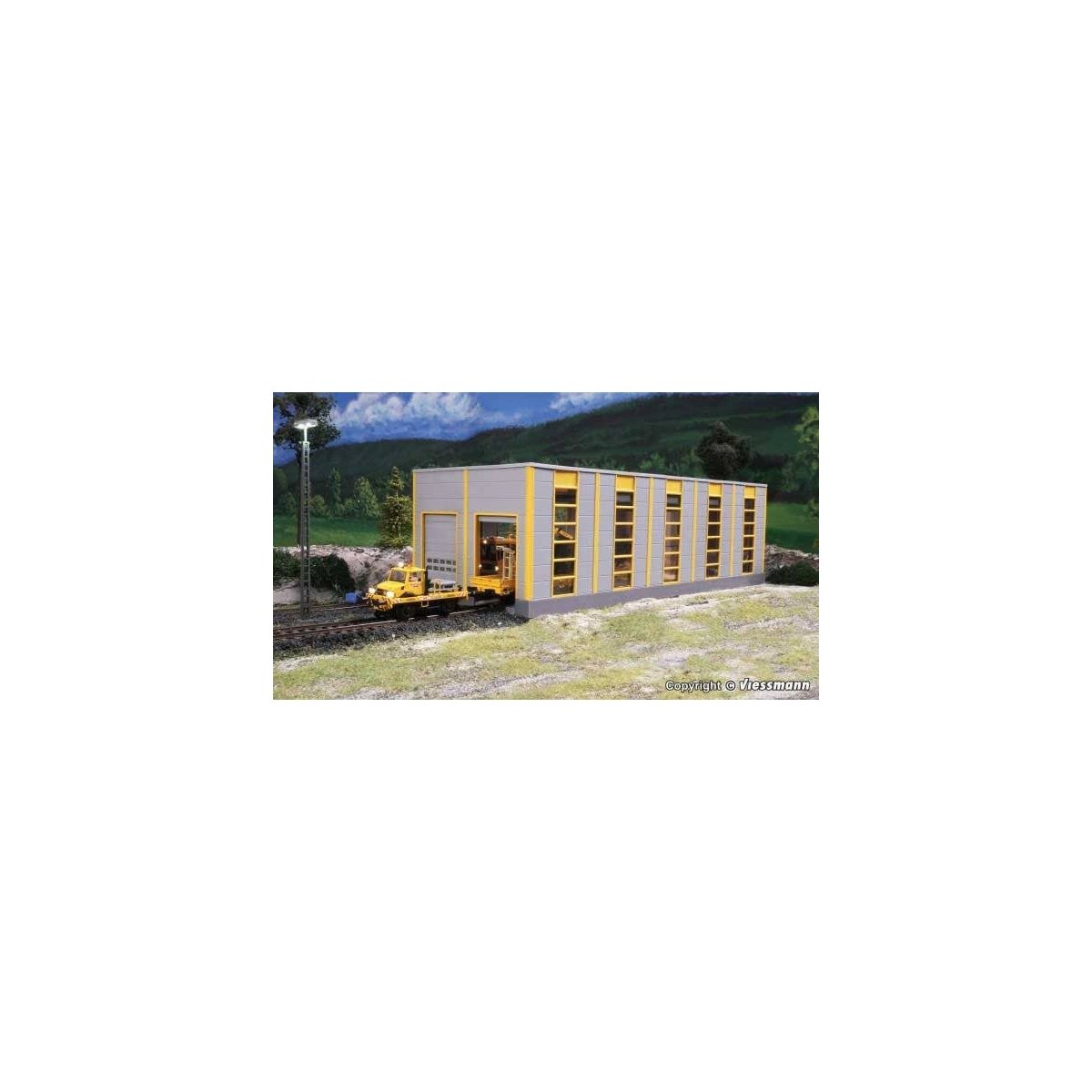 Modern Engine House - Maintenance Bay -- Kit - 13-3/4 x 5-5/8 x 4-15/16′ 34.9 x 14.3 x 12.5cm, HO, Kibri 39252