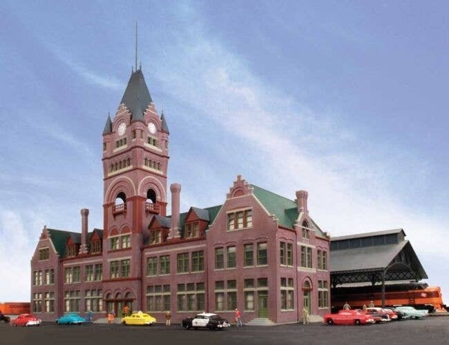 Milwaukee Everett Street Station and Train Shed -- Kit - Station Measures: 25-5/32 x 8-13/32, HO, Walthers Cornerstone 2946