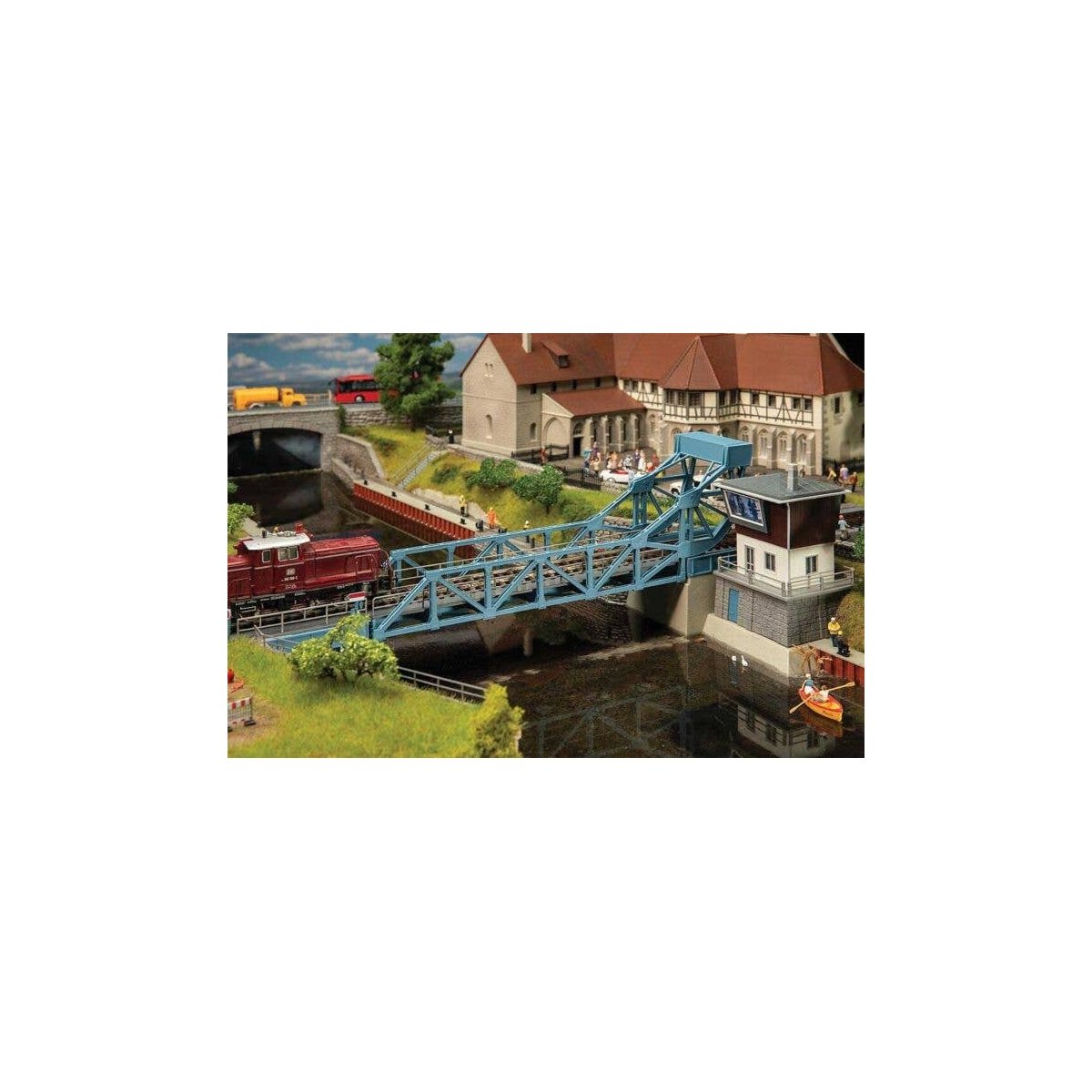 Motorized Folding Bascule Bridge -- Kit - 15-11/16 x 6-7/16 x 5-9/16′ 39.9 x 16.4 x 14.1cm, HO, Faller Gmbh 120506