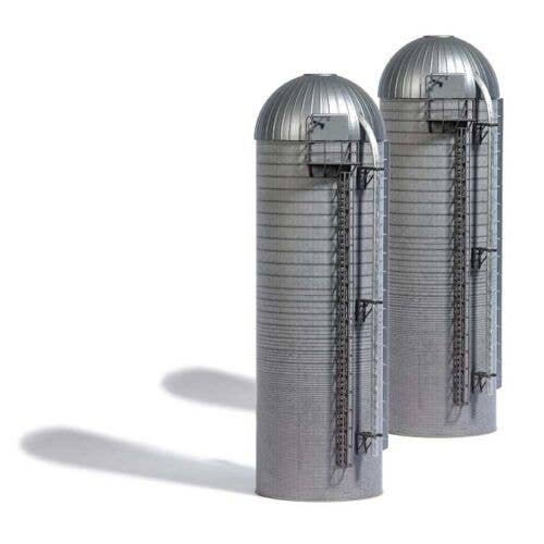 Tall Concrete Farm Silos -- Kit - 2-15/16` 7.5cm Diameter x 9-5/8` 24.5cm Tall pkg(2), HO, Busch Gmbh & Co Kg 1913