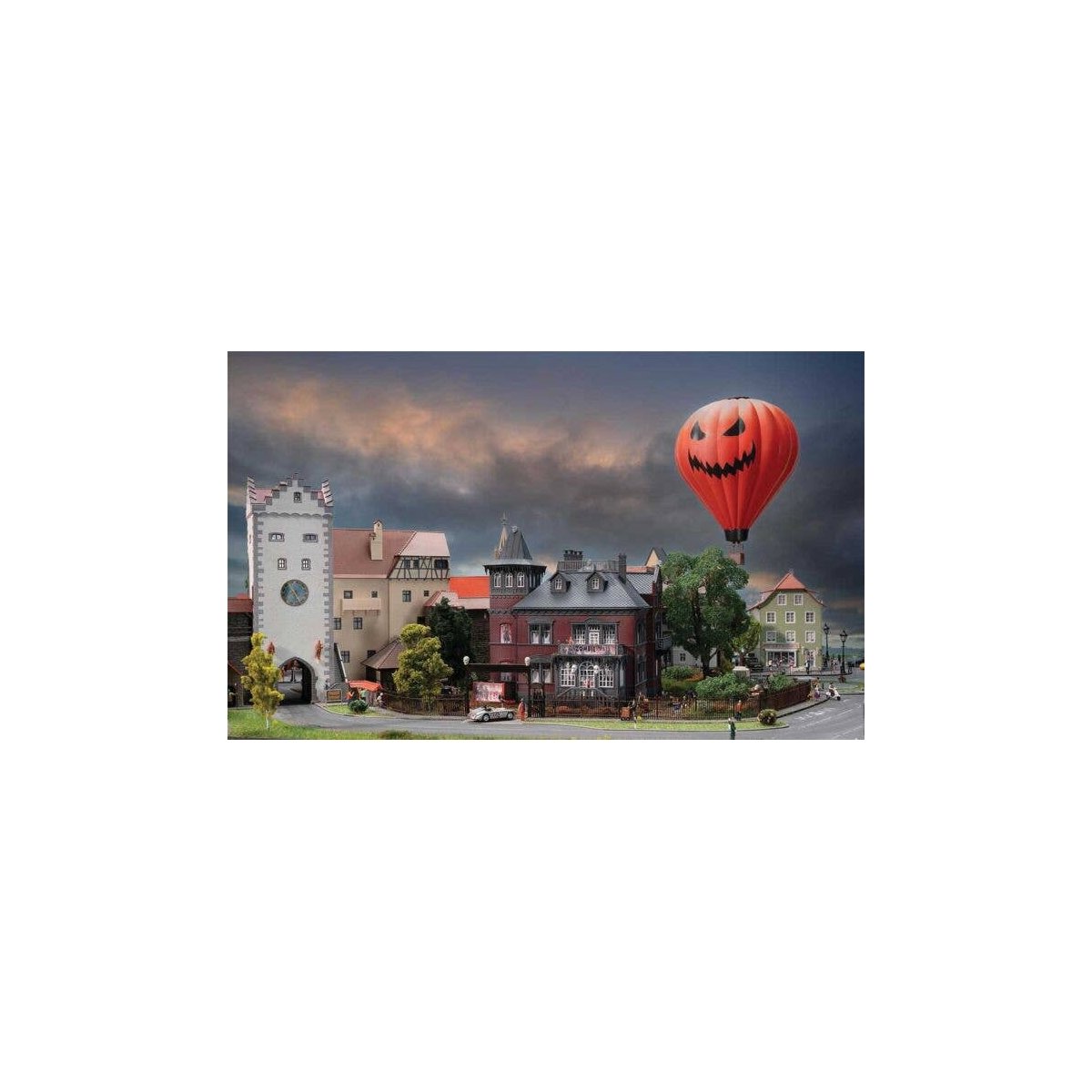 Halloween Promotional Set -- Kit - Haunted Mansion, Jack o′ Lantern Balloon, HO, Faller Gmbh 190034