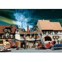 Burnt-down Zur Sonne Restaurant -- 5-3/8 x 4-11/16 x 4-11/16′ 13.6 x 11.9 x 11.9cm, HO, Faller Gmbh 130429