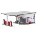 1950s Gas Station -- Kit - 5-9/16 x 3-13/16 x 1-1/16′ 14.1 x 9.7 x 5.3cm, HO, Faller Gmbh 130590