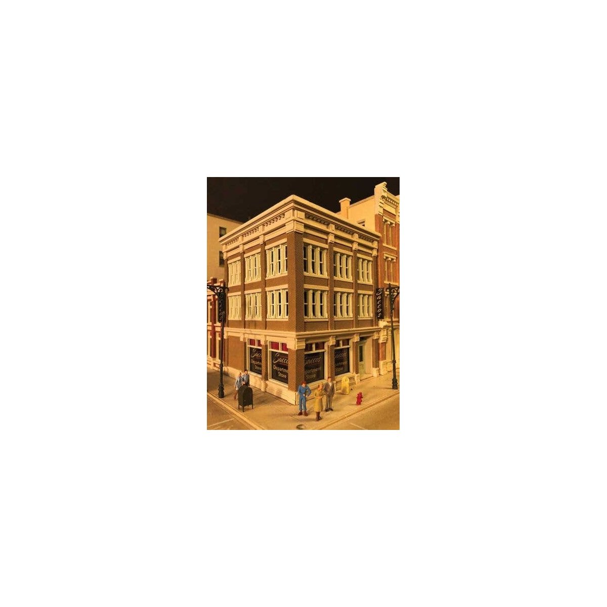 Saccos Department Store -- Resin Kit - 4 x 4 x 5-3/8′ 10.2 x 10.2 x 13.7cm, HO, Lunde Studios 36