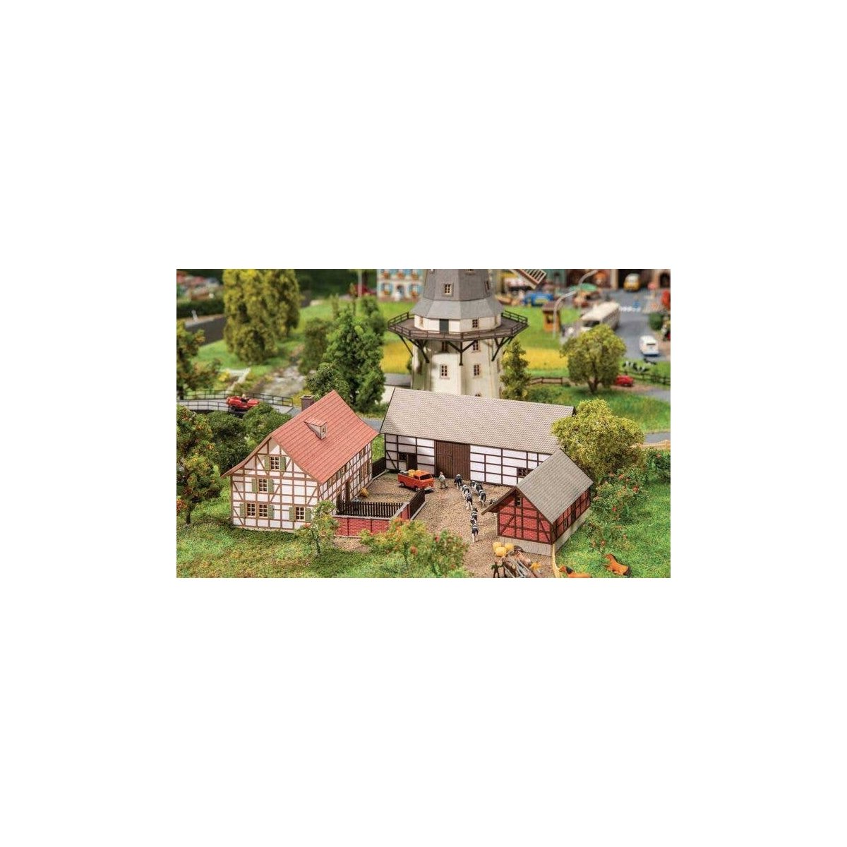 Half-Timber Three-Sided Farm -- Laser-Cut Kit - Includes House, Stable, Barn, Z, Faller Gmbh 282800