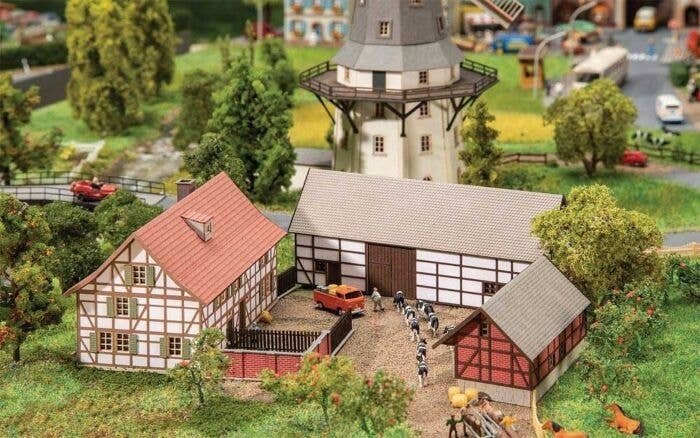 Half-Timber Three-Sided Farm -- Laser-Cut Kit - Includes House, Stable, Barn, Z, Faller Gmbh 282800