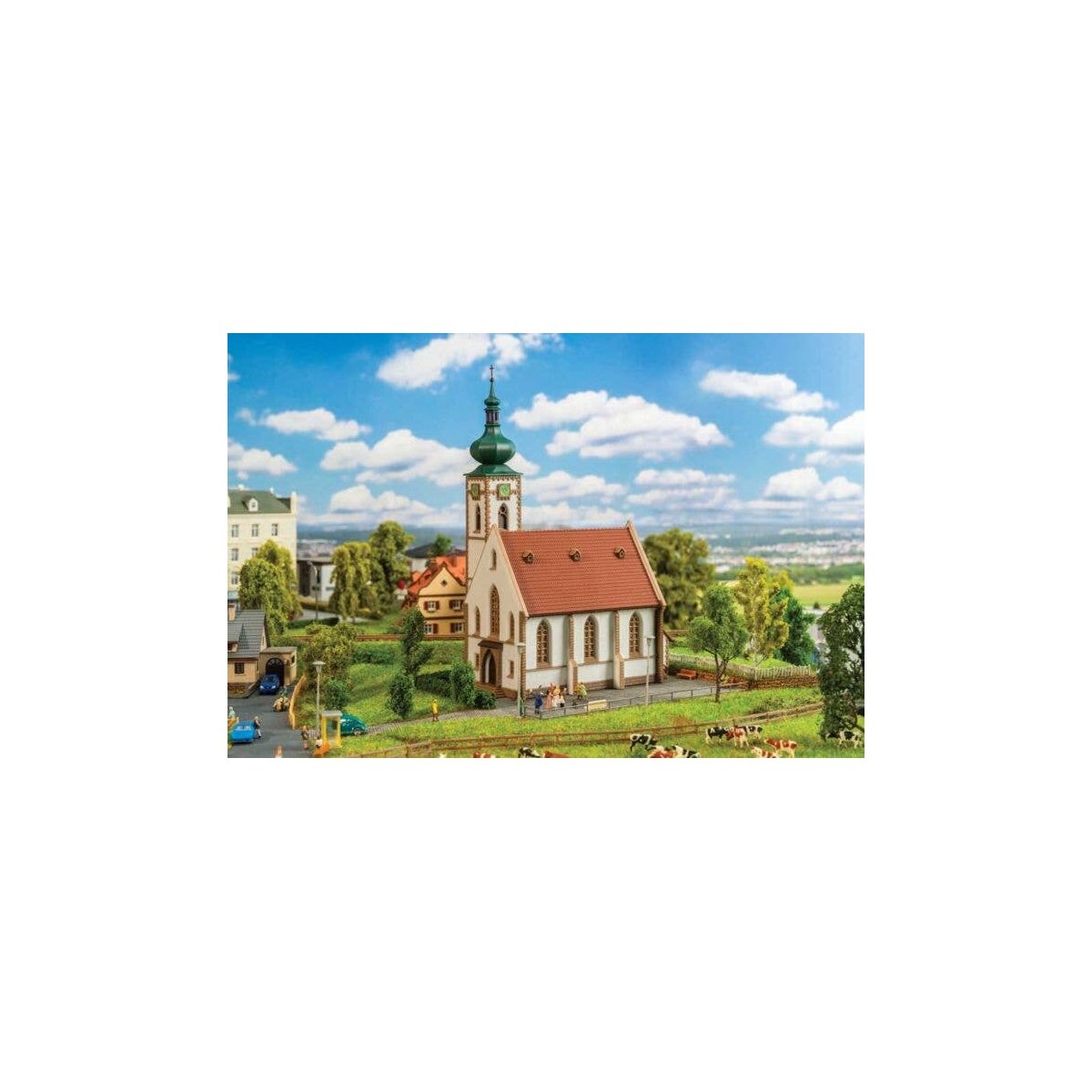 Village Church -- Kit - 5-7/16 x 2-15/16 x 8-1/16′ 13.8 x 7.5 x 20.5cm, N, Faller Gmbh 231726