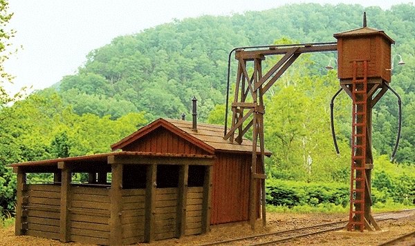 McCabe Sand House & Tower -- Kit - 2-5/16 x 5-1/8′ 5.9 x 13cm, HO, B.T.S. 27495