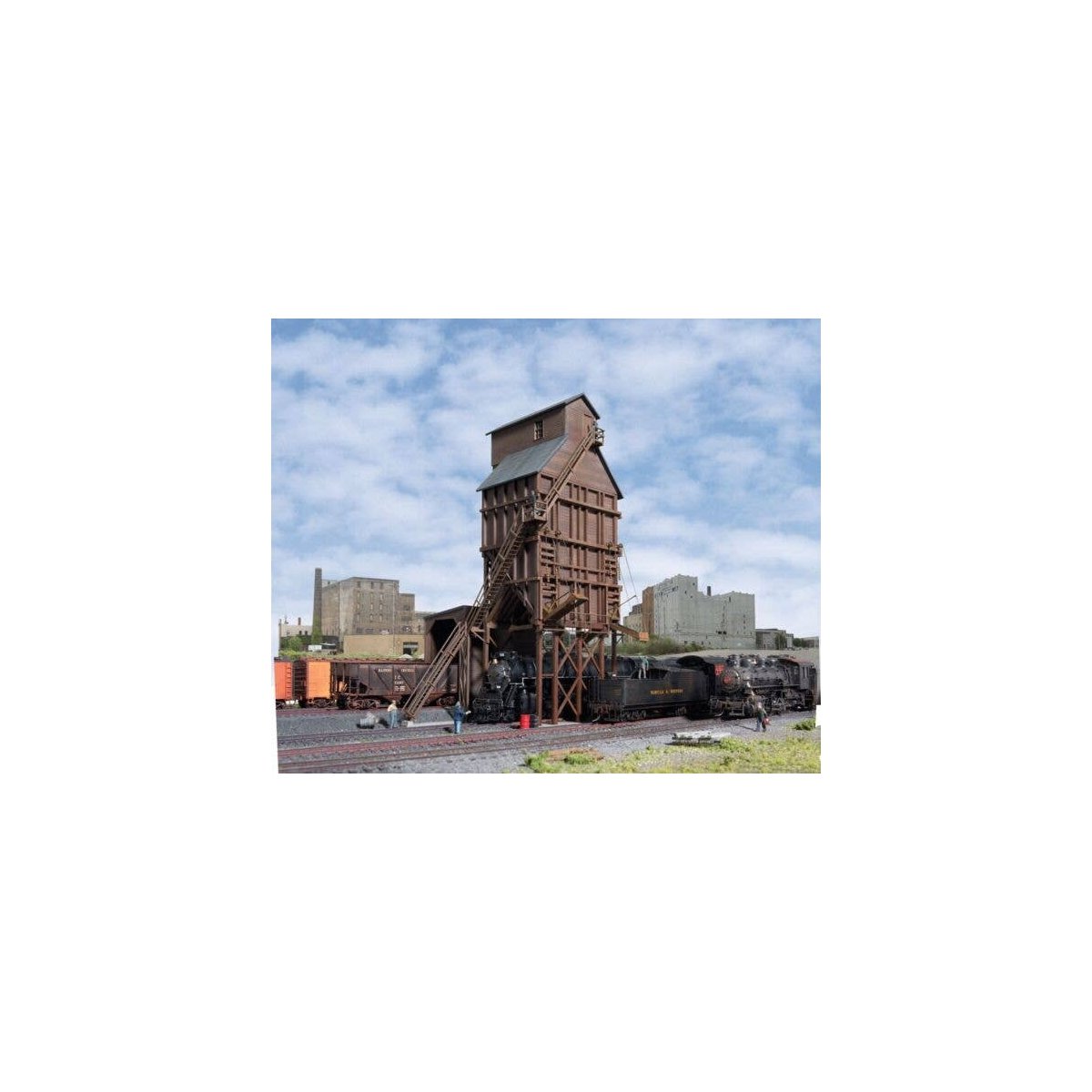 Wood Coaling Tower -- Kit - 7-1/2 x 6-1/2 x 10-5/8′ 19.1 x 16.5 x 27cm, HO, Walthers Cornerstone 2922