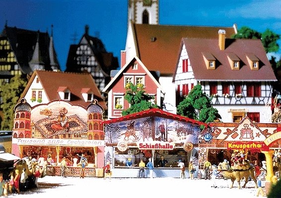 Midway Game Booths -- 3-7/8 x 1-1/4′ 9.6 x 3.2cm, HO, Faller Gmbh 140320