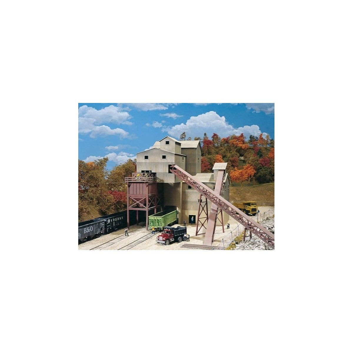 Glacier Gravel Company -- Kit - 9-3/8 x 11 x 10-1/4′ 23.8 x 27.9 x 26cm, HO, Walthers Cornerstone 3062