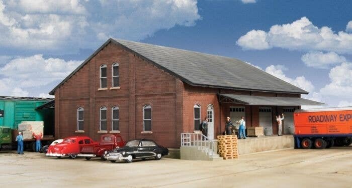 Brick Freight House -- Kit - 9-3/4 x 9-3/8 x 4-3/8′ 24.8 x 23.8 x 11.1cm, HO, Walthers Cornerstone 2954