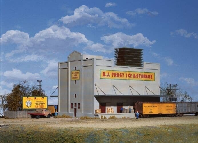 RJ Frost Ice & Storage -- Kit - 11 x 11′ 28 x 28cm, HO, Walthers Cornerstone 3020