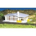 Shell Gas Station -- Assembled - 3-1/2 x 5-1/2′ 8.9 x 14cm, N, Bachmann Industries 45904