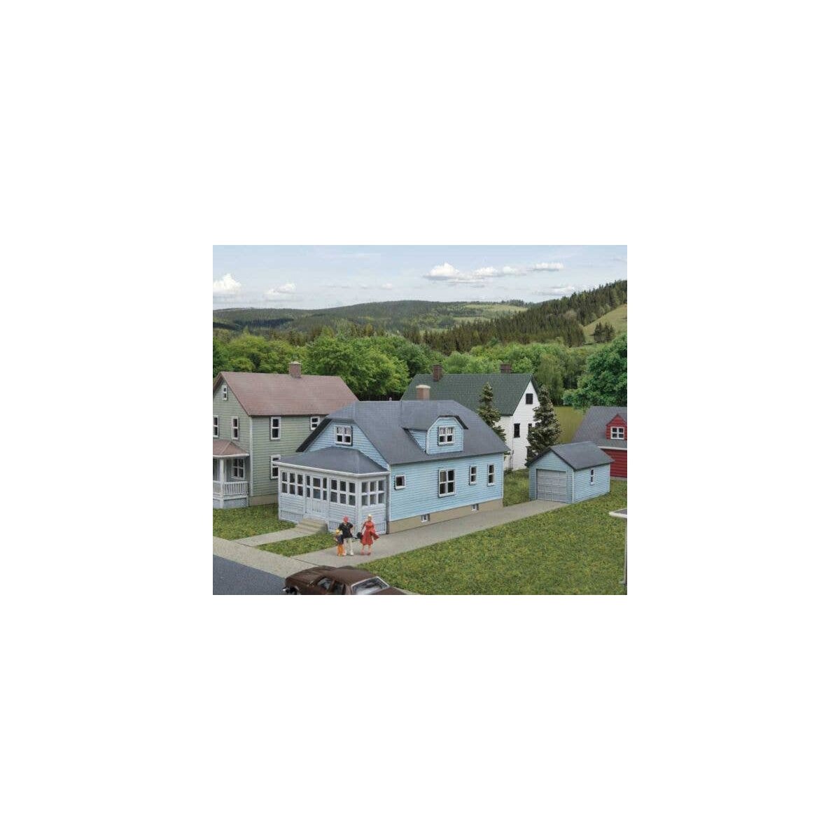 American Bungalow -- Kit - 3-7/16 x 2 x 2′ 8.7 x 5.1 x 5.1cm, N, Walthers Cornerstone 3889