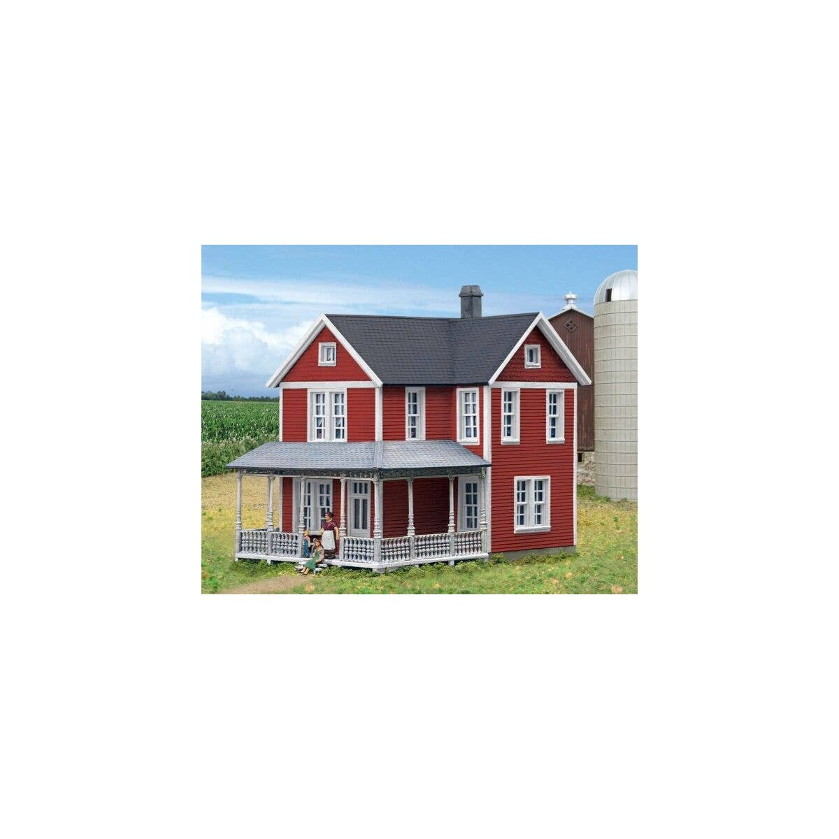 Cottage Grove Farm House -- Kit - 5-3/8 x 3-1/2 x 5-1/8′ 13.6 x 8.8 x 13cm, HO, Walthers Cornerstone 3664