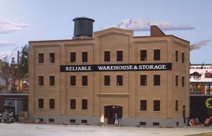 Reliable Warehouse & Storage -- Kit - 10-5/8 x 10-1/4 x 6-3/4′ 27 x 26 x 17.1cm, HO, Walthers Cornerstone 3014