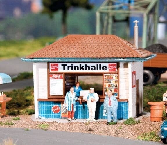 Beverage Stand - Kit -- 2-3/4 x 1-5/8 x 2′ 7 x 4 x 5cm, HO, Faller Gmbh 130462